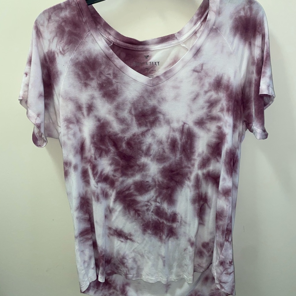 American Eagle v neck tee